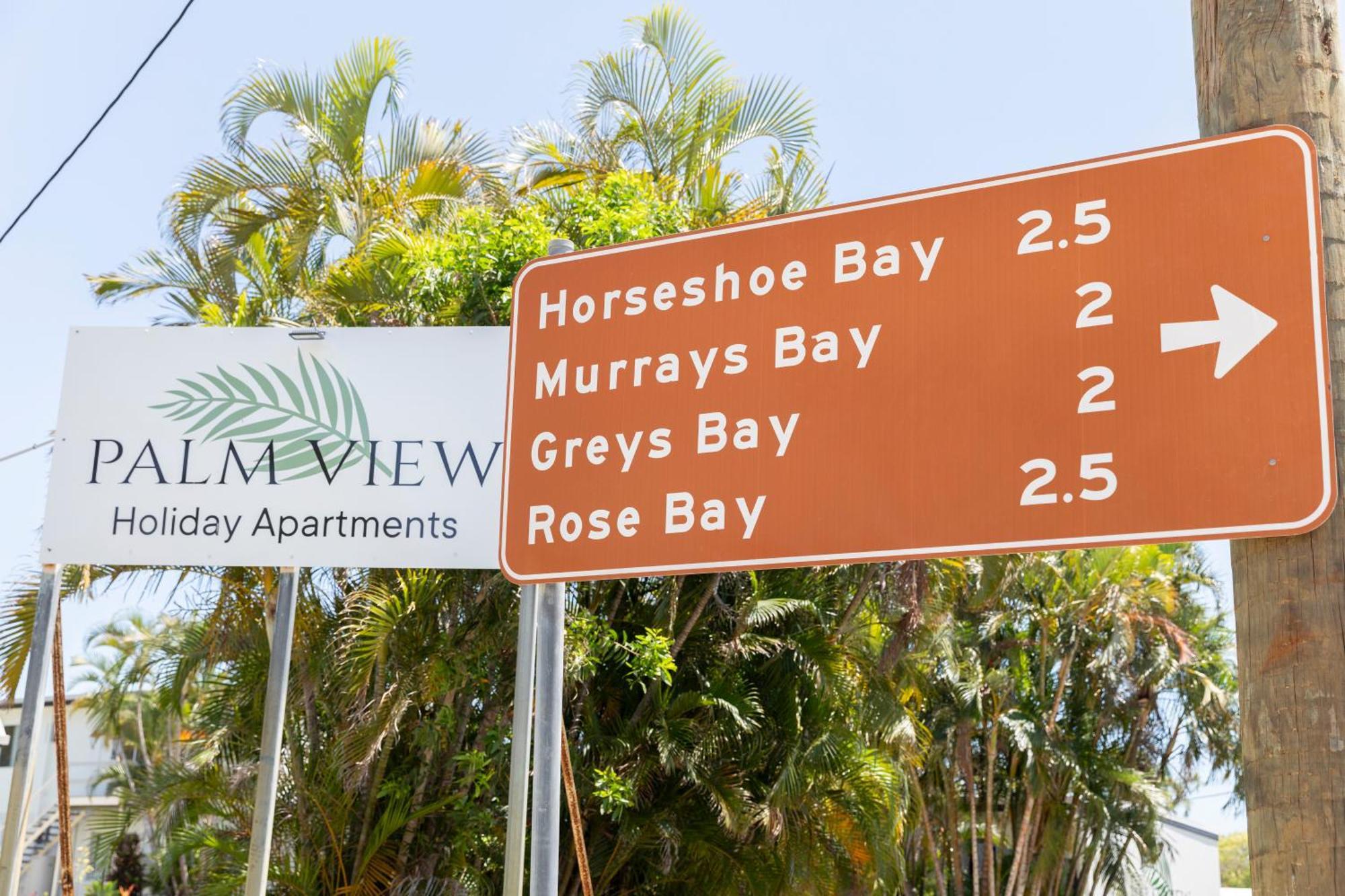 Palm View Holiday Apartments Bowen Bagian luar foto